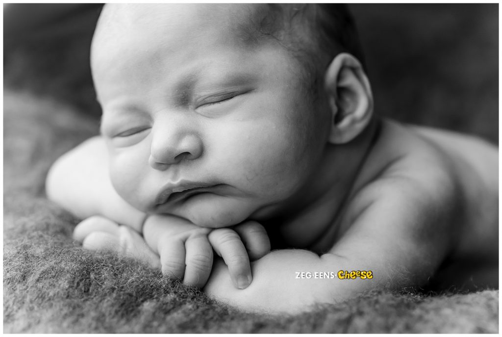 Newbornfotoshoot studio Rotterdam strand thema