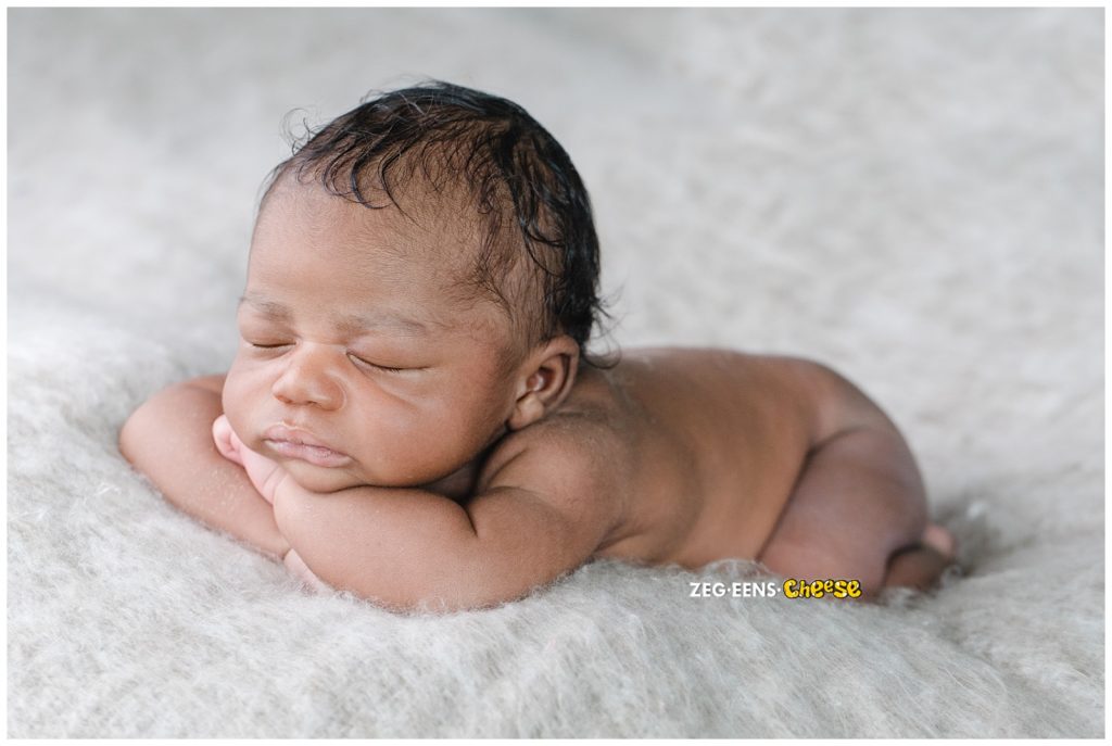 Newborn fotoshoot Josef  fotostudio Rotterdam 